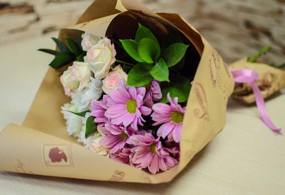 Букет цветов из: Розы и Хризантемы в Кременках