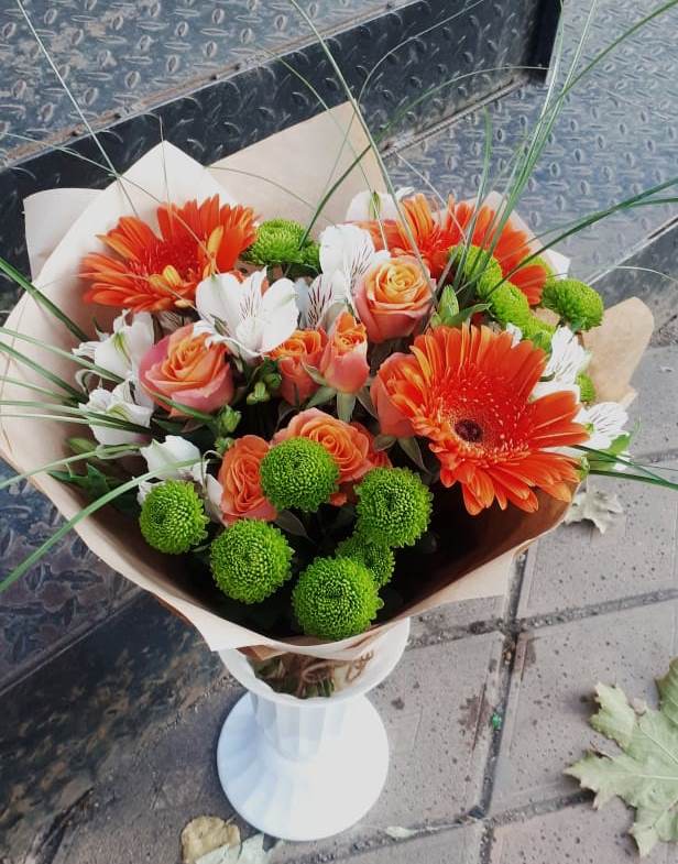 Букет цветов из: Герберы, Хризантемы, Альстромерии и Розы в Кременках