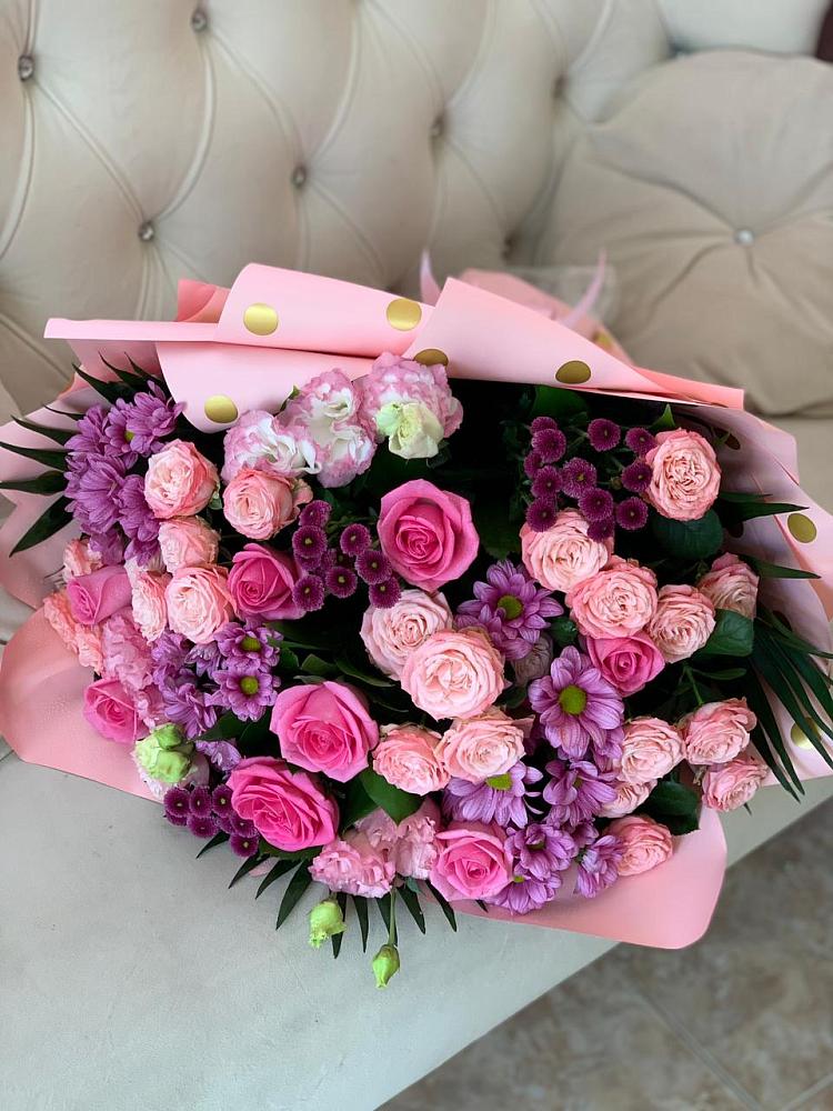 Букет цветов из: Хризантемы, Розы и Лизиантусы в Кременках