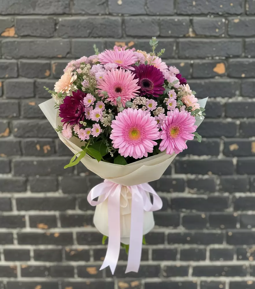 Букет цветов из: Герберы и Хризантемы в Кременках