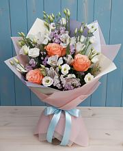 Букет цветов из:  Лизиантусы, Розы, Альстромерии и Гипсофила в Кременках