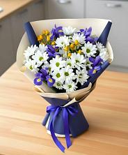 Букет цветов из:  Розы, Ирисы и Хризантемы в Кременках