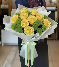 Букет цветов из:  Хризантемы и Розы в Кременках