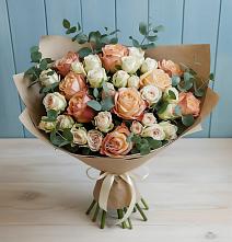 Букет цветов из:  Альстромерии и Розы в Кременках